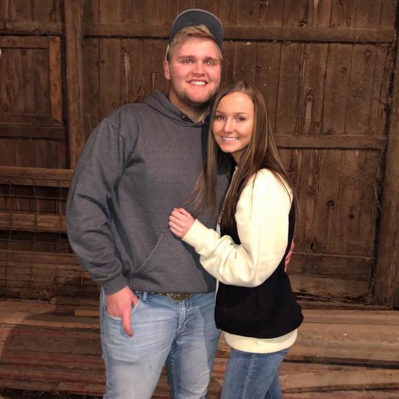 Meet your Posher, Gwen - Picture 1 of 1